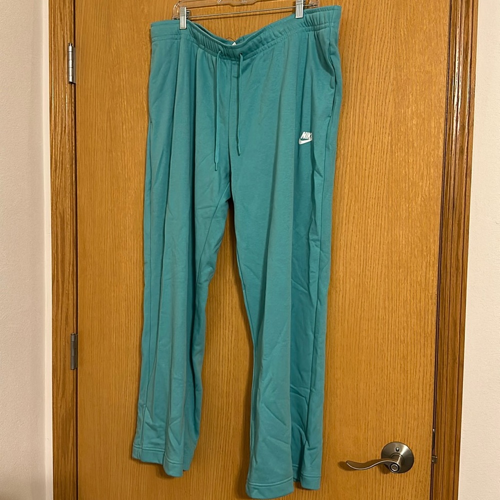 Nike Size XXL Sweatpants